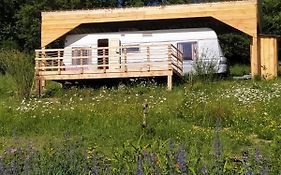 cararetro , caravane chauffée et climatisée